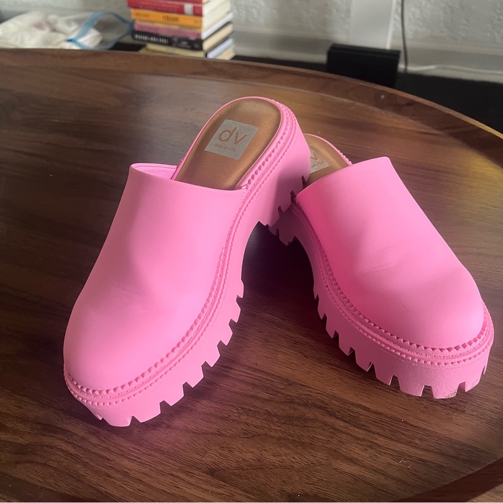 DV by Dolce Vita Pink Clogs Mules 6.5